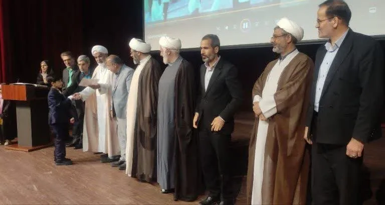برگزاری فیلم موبایلی نماز مهر در شهرستان ازنا