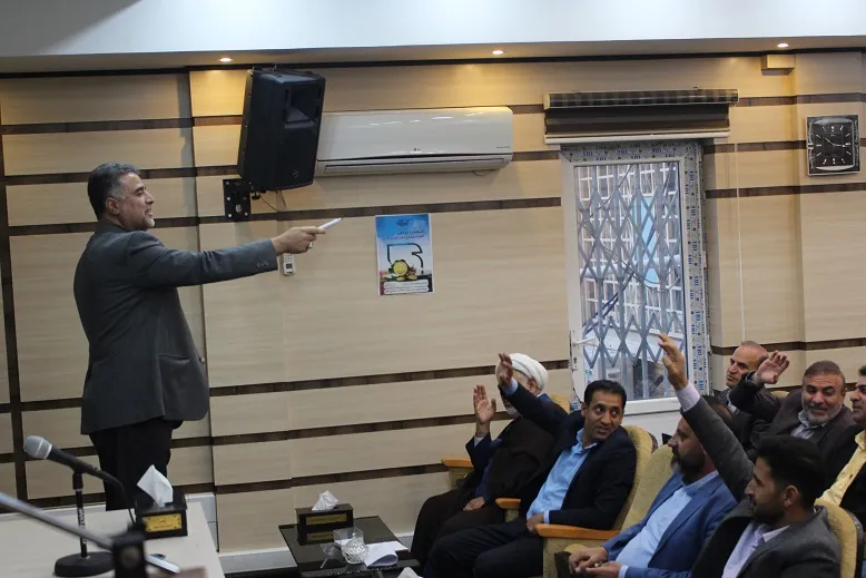 جلسه توجیهی دبیران شورای اقامه نماز دستگاههای اجرایی استان ایلام برگزار شد