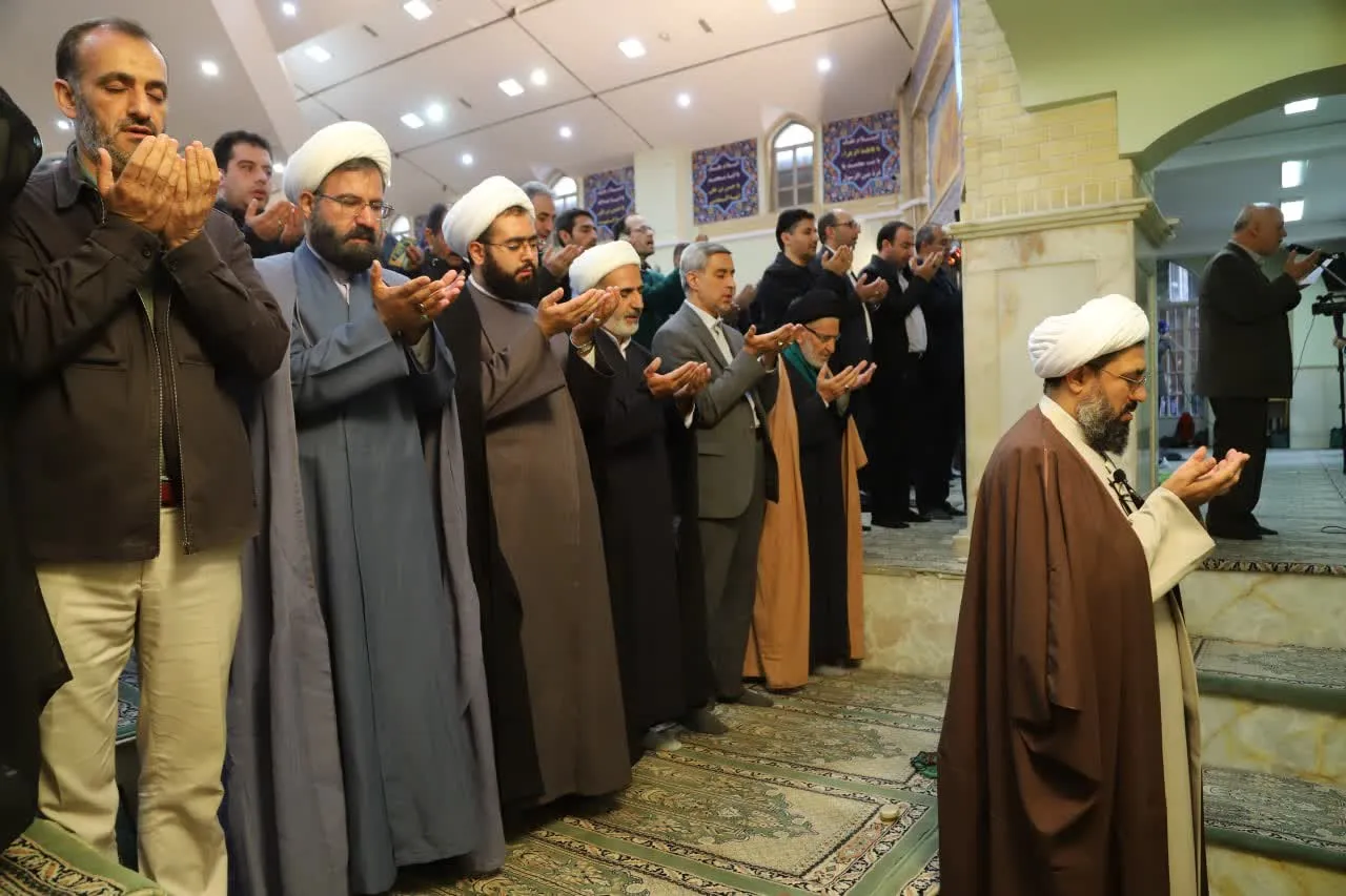 نماز عید فطر با بارش رحمت الهی در سراسر همدان اقامه شد