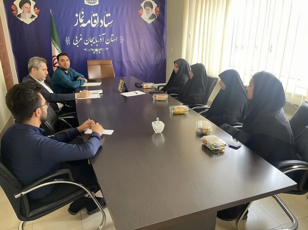 نشست هم اندیشی هسته های یاوران نماز در آذربایجان غربی برگزار شد.