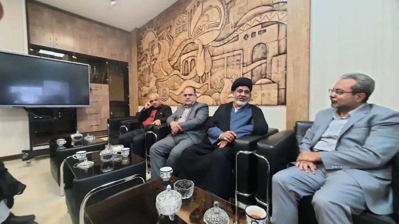 جلسه برنامه ریزی دوره آموزشی آشنایی معارف نماز و شیوه ای فرهنگ سازی نماز در سفر
