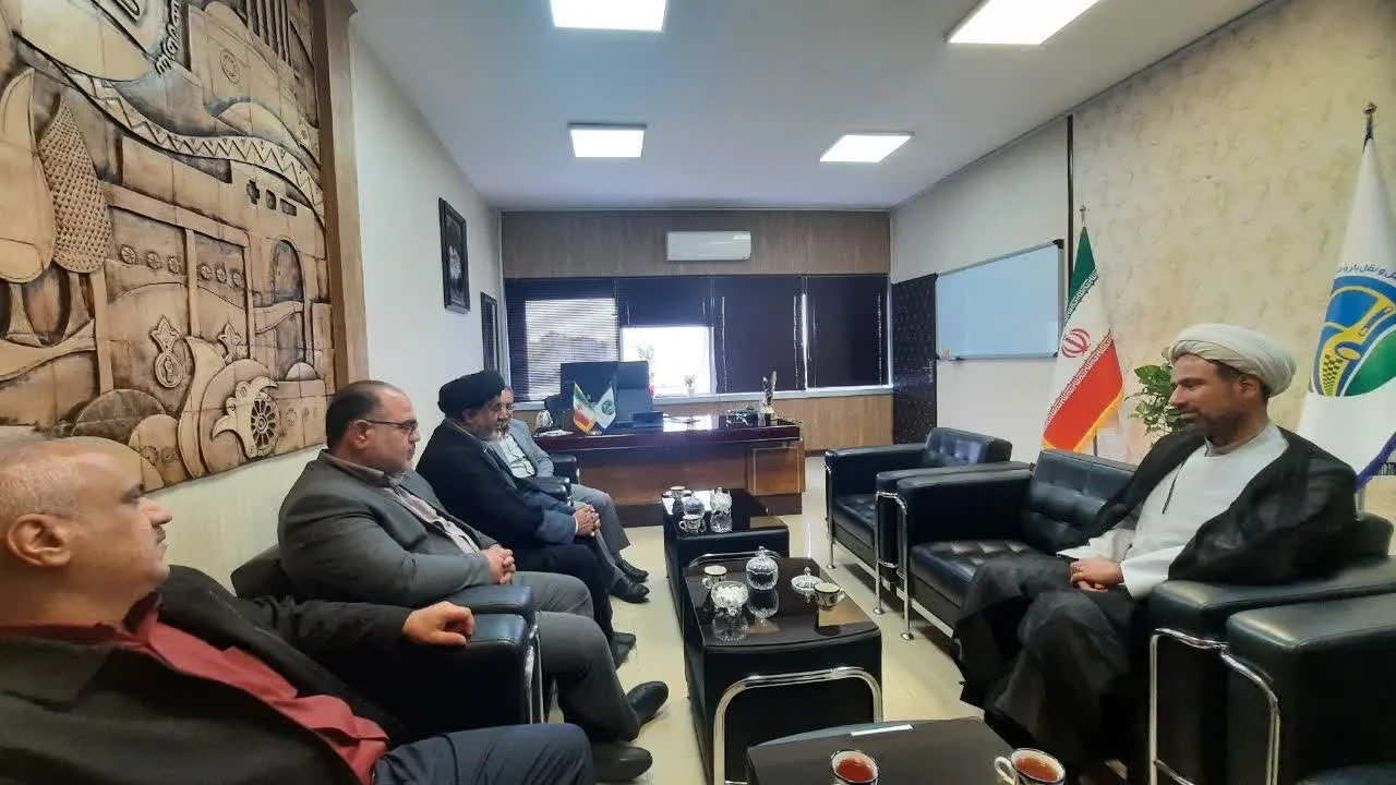 جلسه برنامه ریزی دوره آموزشی آشنایی معارف نماز و شیوه ای فرهنگ سازی نماز در سفر