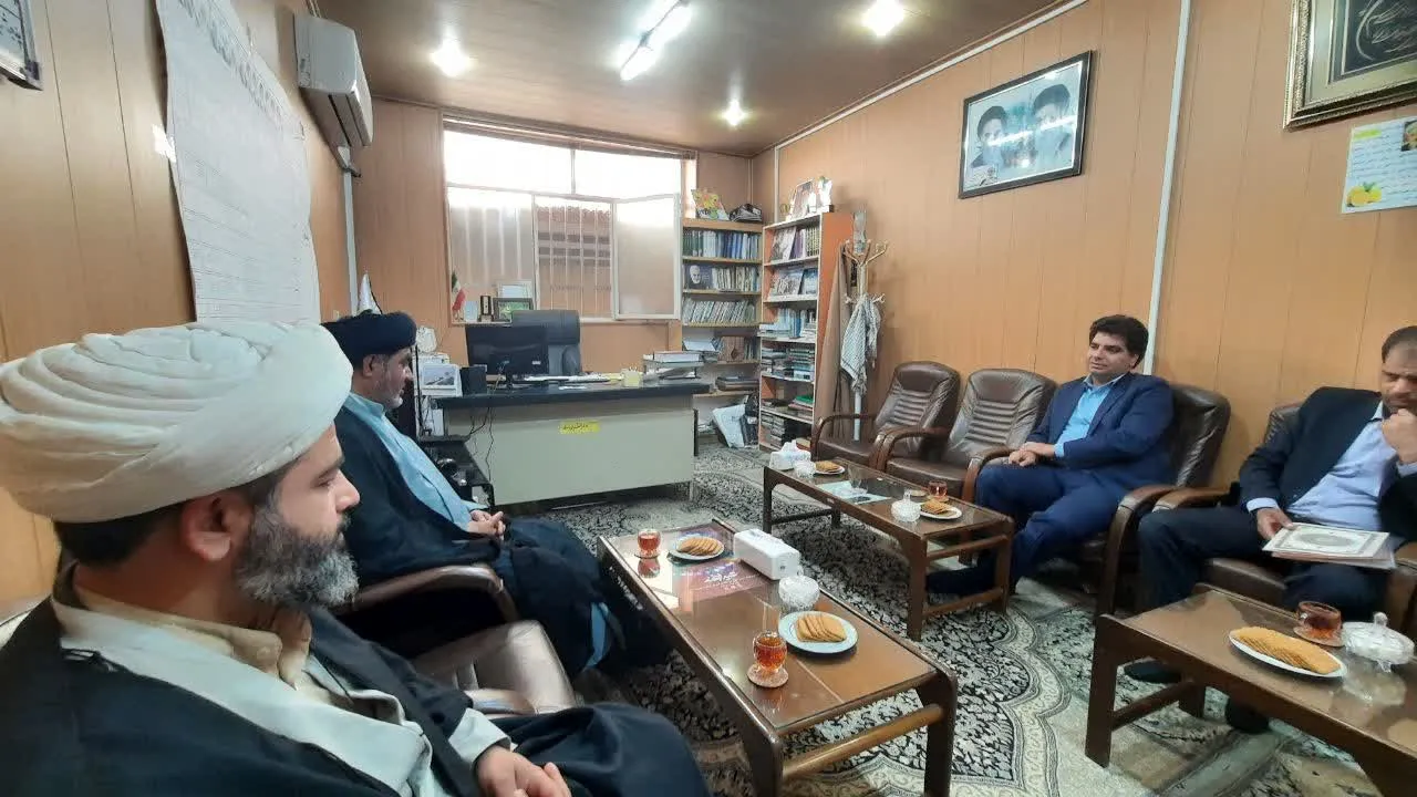 امضاء تفاهم نامه بومی ستاد اقامه نماز و اداره کل امور اقتصادی و دارایی استان یزد