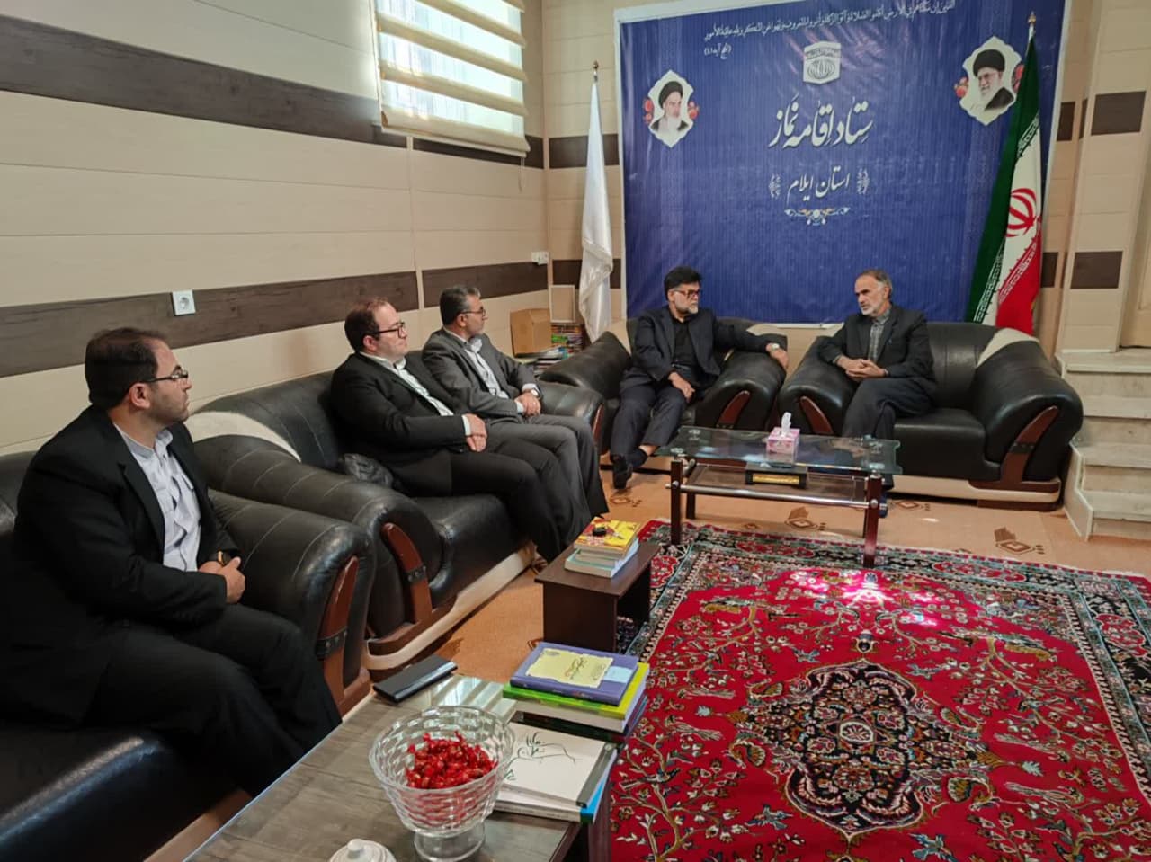 مدیرکل مدیریت درمان تأمین اجتماعی با مدیر ستاد اقامه نماز استان ایلام دیدار کرد
