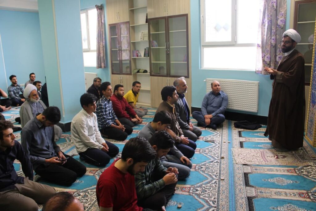 جلسه هم اندیشی دوره آموزشی معراج دانشجو معلمان خراسان شمالی برگزار شد