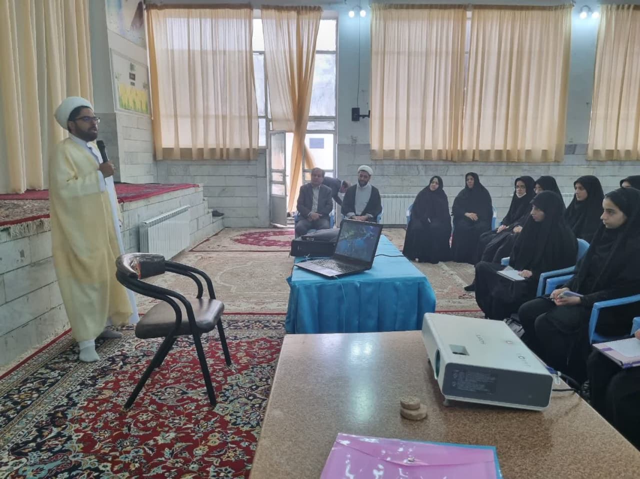 دوره تخصصی معراج نماز در پردیس بنت الهدی صدر فردوس برگزار شد