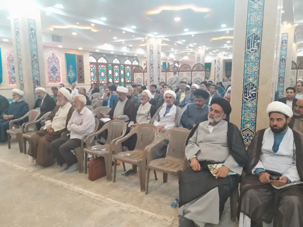 جلسه شورای اقامه نماز دبیران فارس