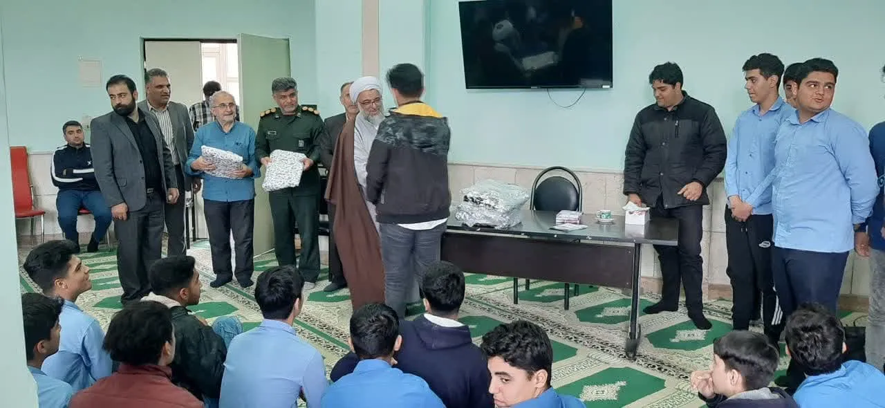 نشست های دانش آموزی با موضوع نماز درمدارس شهرستان آزادشهر برگزار شد