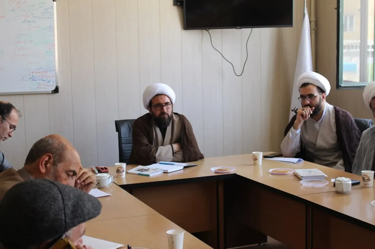 دومین نشست یاوران نماز استان مرکزی