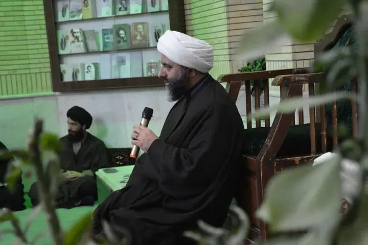 باید هسته‌های مقاومت فرهنگی، اجتماعی در مساجد ایجاد شود