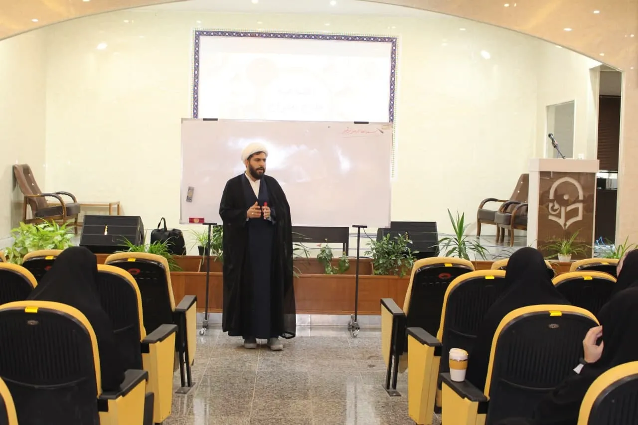 دوره آموزشی معراج در دانشگاه زینب کبری (س) استان مرکزی برگزار شد