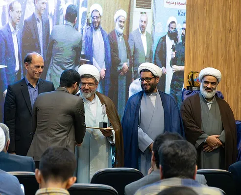 اختتامیه جشنواره رشدآوند و رویداد طلافنگ اصفهان