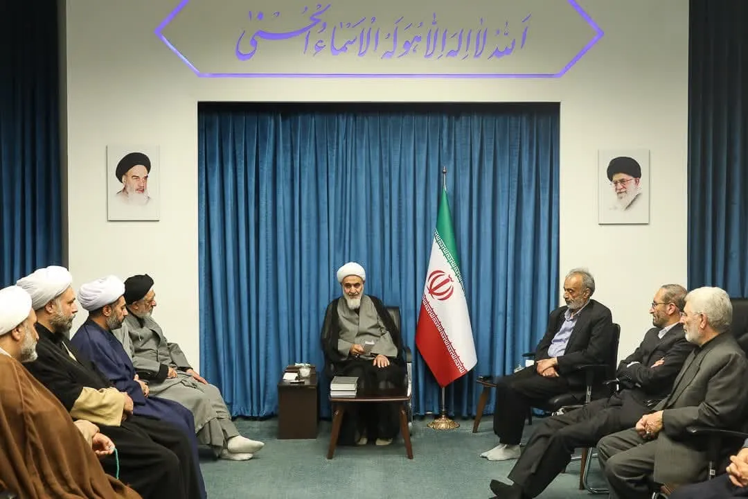 دیدار قائم‌مقام و مدیران ستاد اقامه نماز منطقه 4 شمال غرب با امام‌جمعه قزوین
