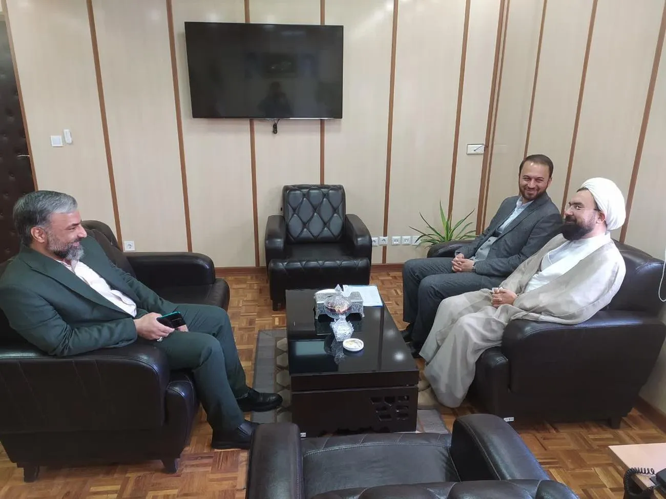 دیدار مدیر ستاد اقامه نماز استان سمنان با معاون توسعه مدیریت و منابع استانداری