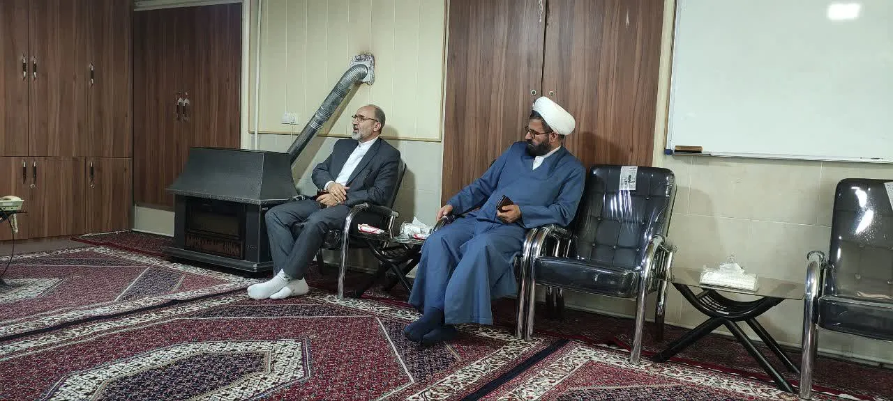 جلسه مشترک ستاد اقامه نماز و اداره کل ثبت اسناد کشور در استان همدان برگزار شد