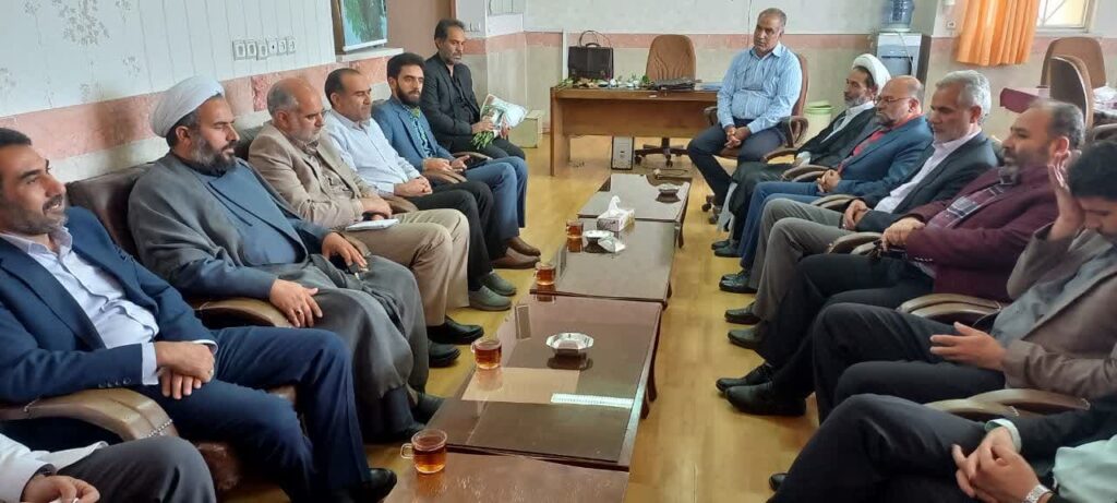 حضور مدیر ستاد اقامه نماز استان خراسان جنوبی در مدرسه علامه طباطبایی شهرستان بیرجند