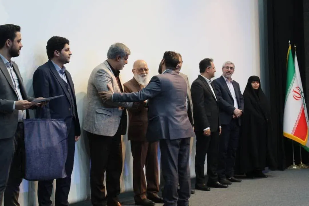 تجلیل فرماندار تهران از مسئولان ستادهای ۱۲گانه خدمات سفر در تهران