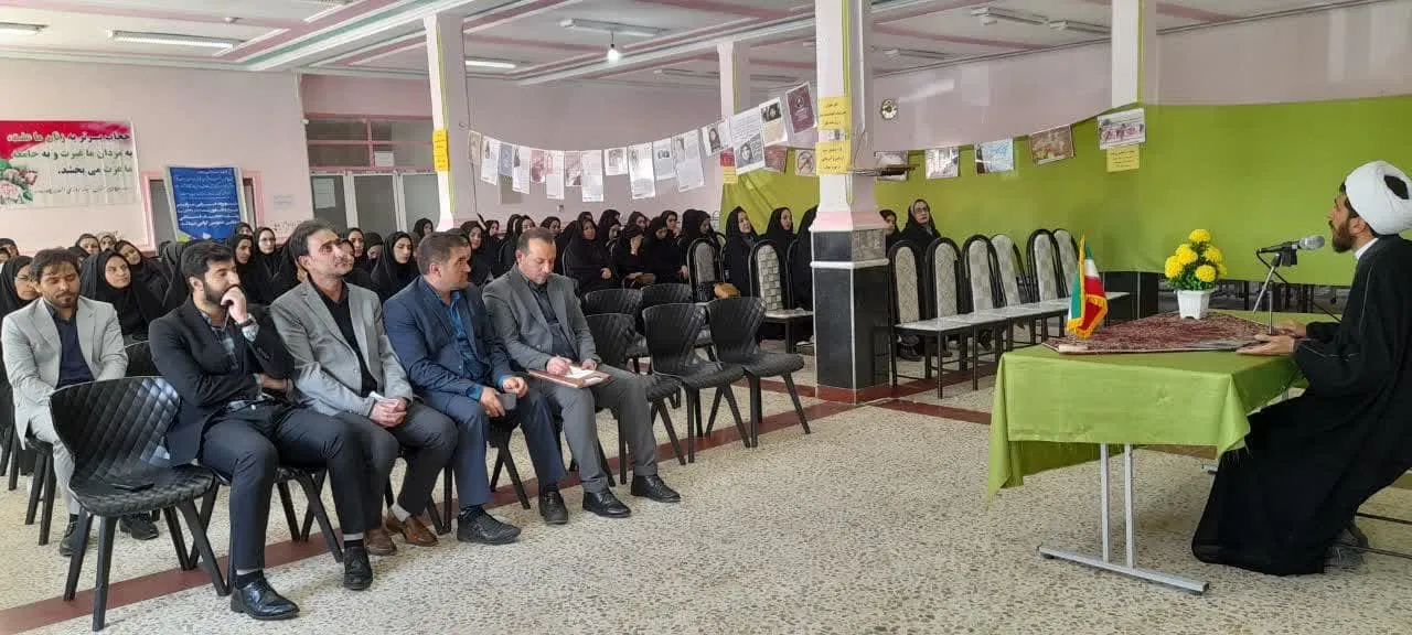 نشست‌های اندیشه‌ورز مدارس تخت سلیمان با تأکید بر اهمیت نماز برگزار شد