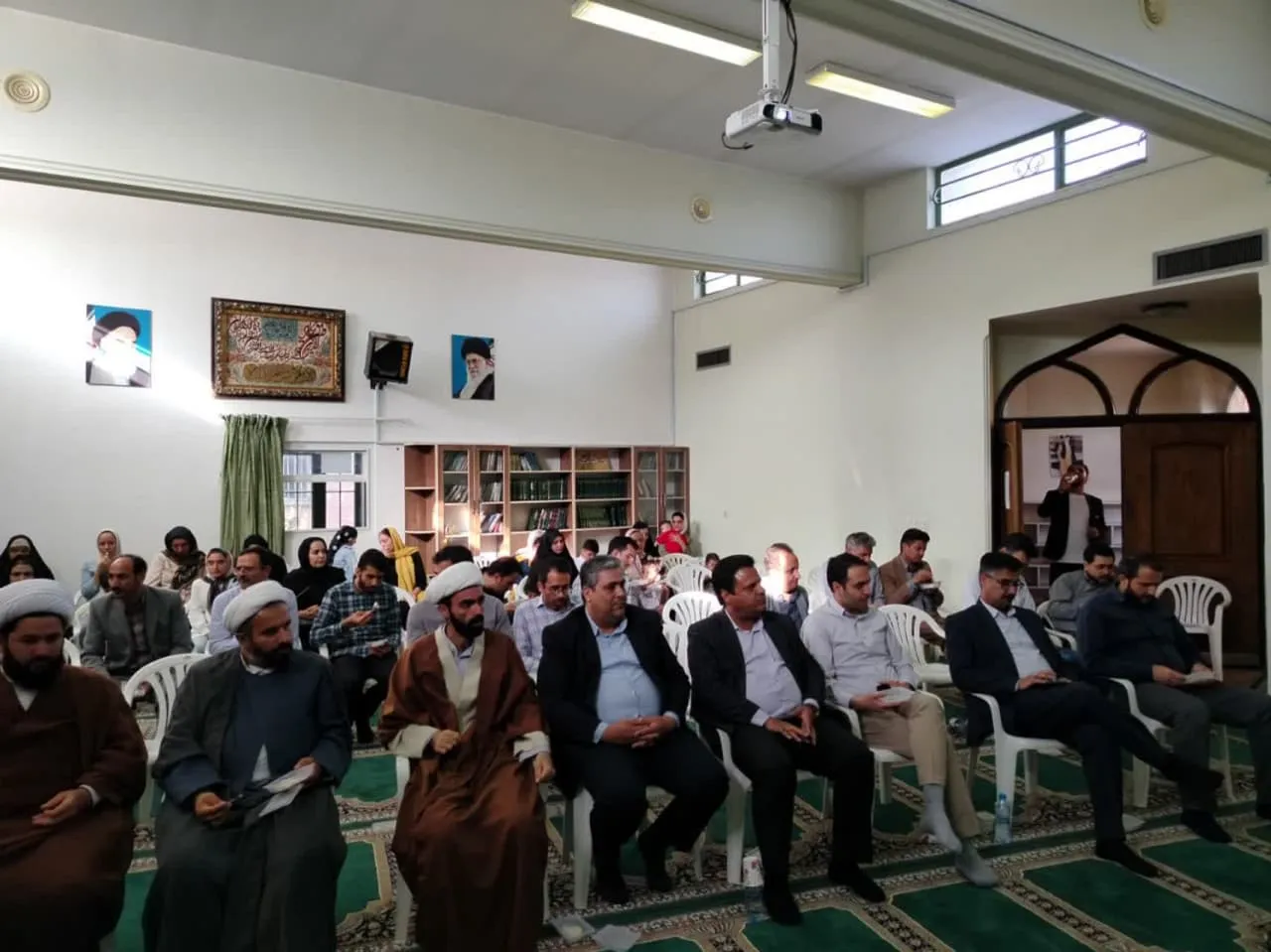 نشست تخصصی نماز ویژه کارکنان اداره کل بنیاد مستضعفان