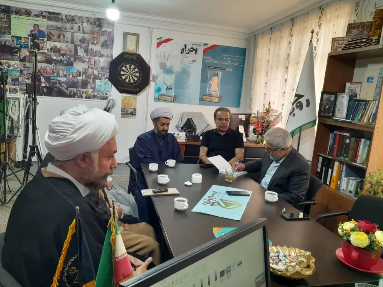 دیدار آقاجانی با مدیر روبان سبز