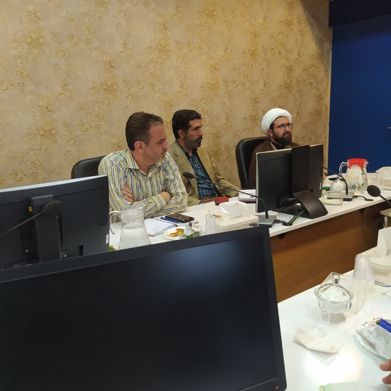 جلسه تصمیم گیری جهت رونق بخشی نماز مساجد استان مرکزی