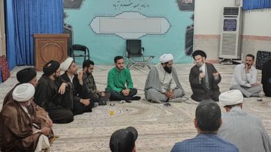 برگزاری جلسه ای با طلاب حوزه های علمیه خرم آباد با موضوع نماز