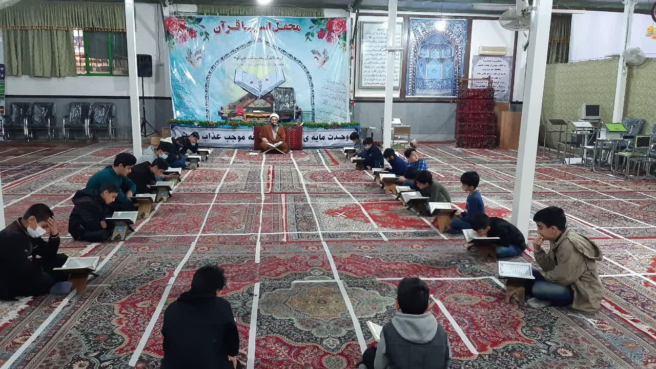 کمک فوتبال به نمازخوان شدن بچههای مسجد