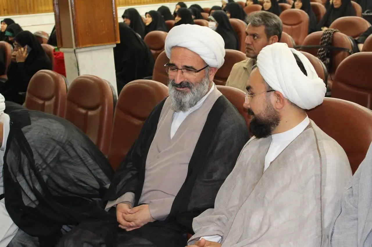 جلسه تجلیل از برگزیدگان طرح امین در مدارس و ائمه جماعت مدارس آموزش پرورش استان سمنان، برگزار شد .