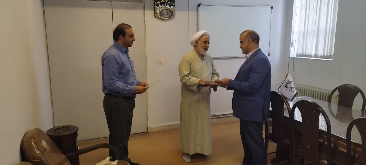 تجلیل از دبیران فعال شورای اقامه نماز دستگاههای اجرایی کرمانشاه -2
