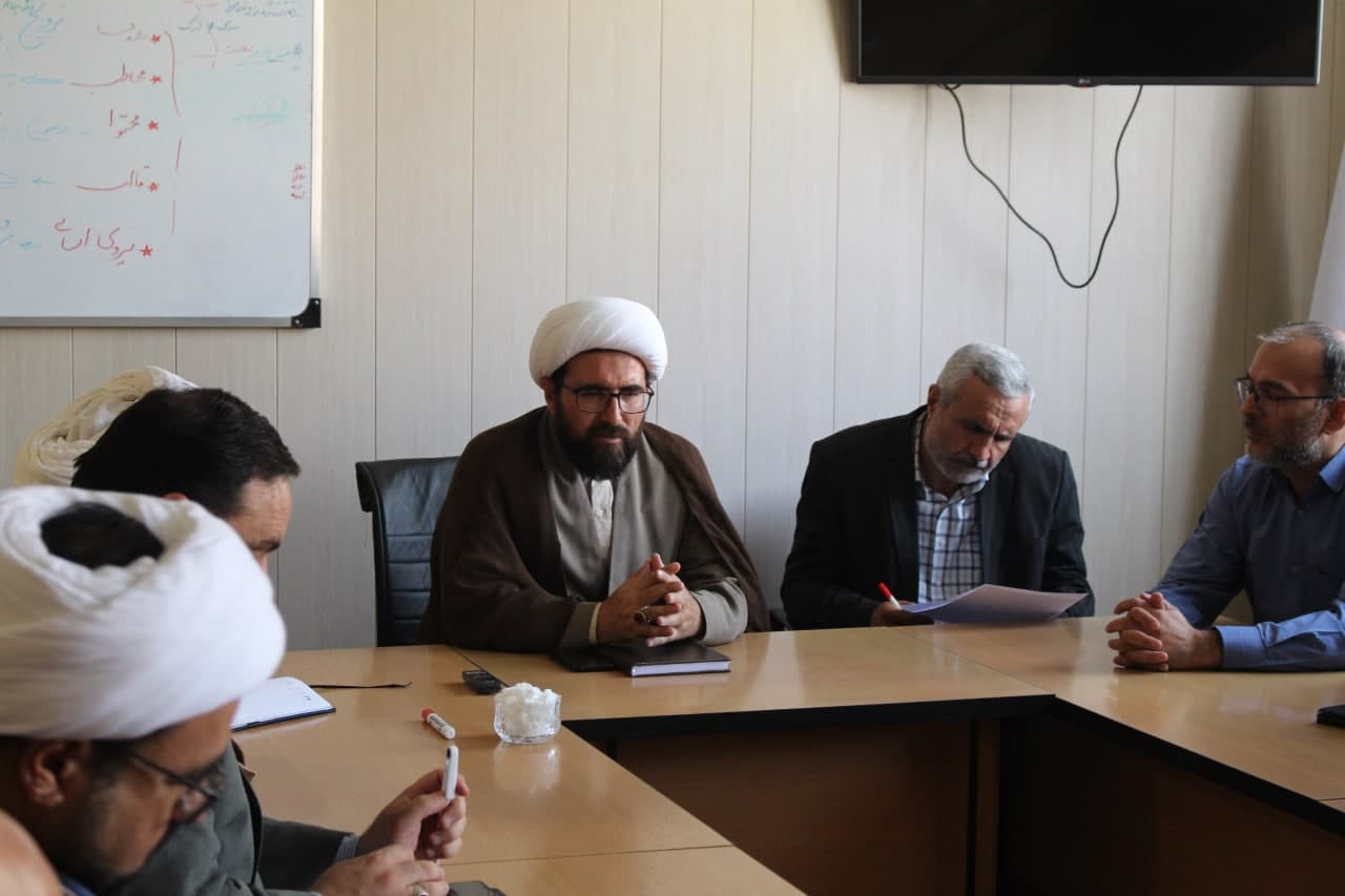 سومین جلسه یاوران نماز استان مرکزی