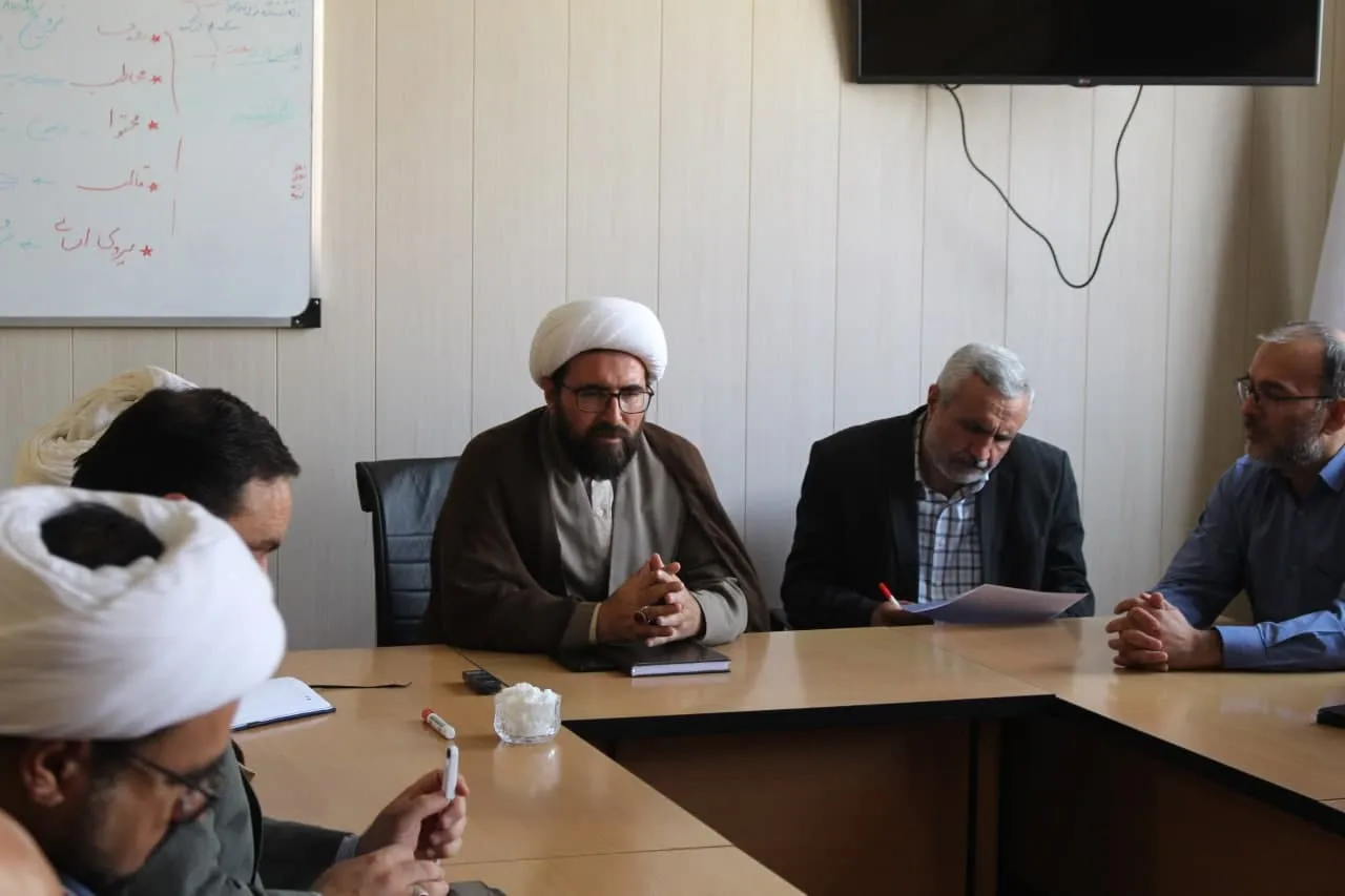 سومین جلسه یاوران نماز استان مرکزی
