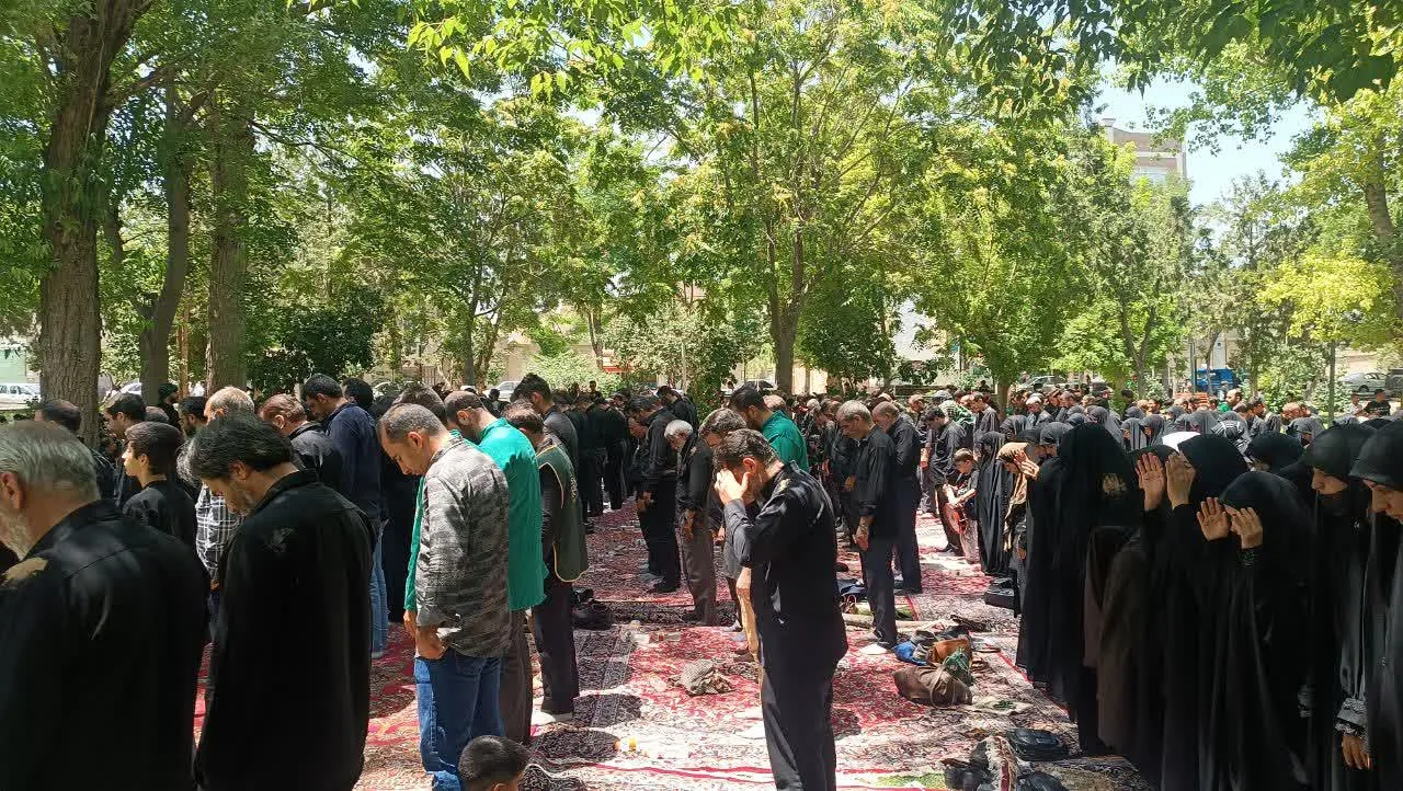 نماز ظهر عاشورا در شهر های استان کردستان اقامه شد