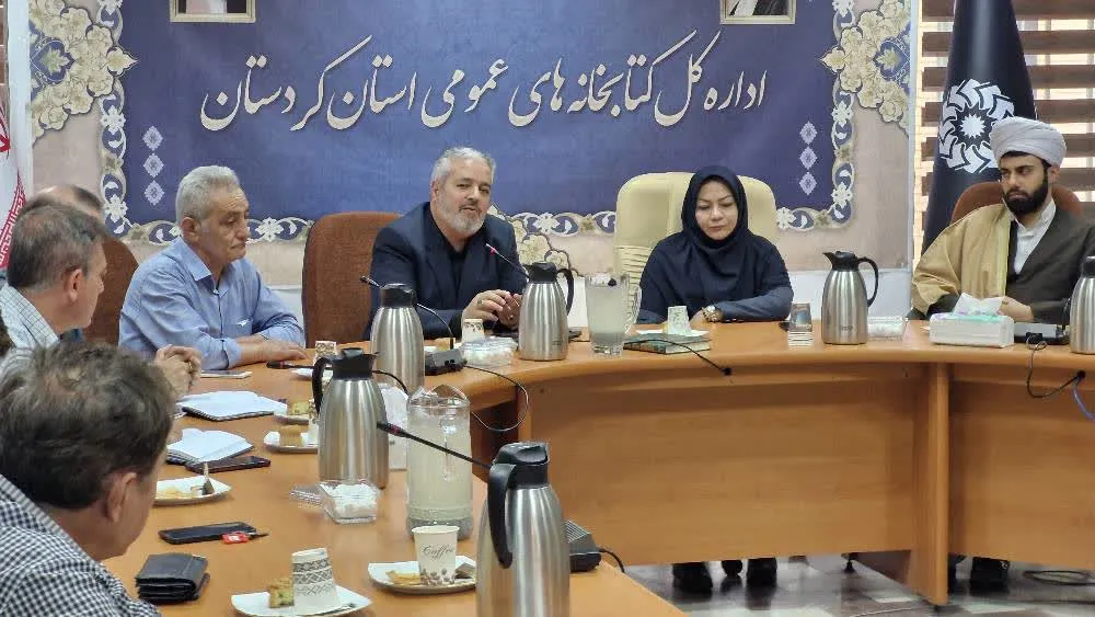دوره آموزشی آداب و اسرار نماز در کتابخانه های عمومی کردستان برگزار شد