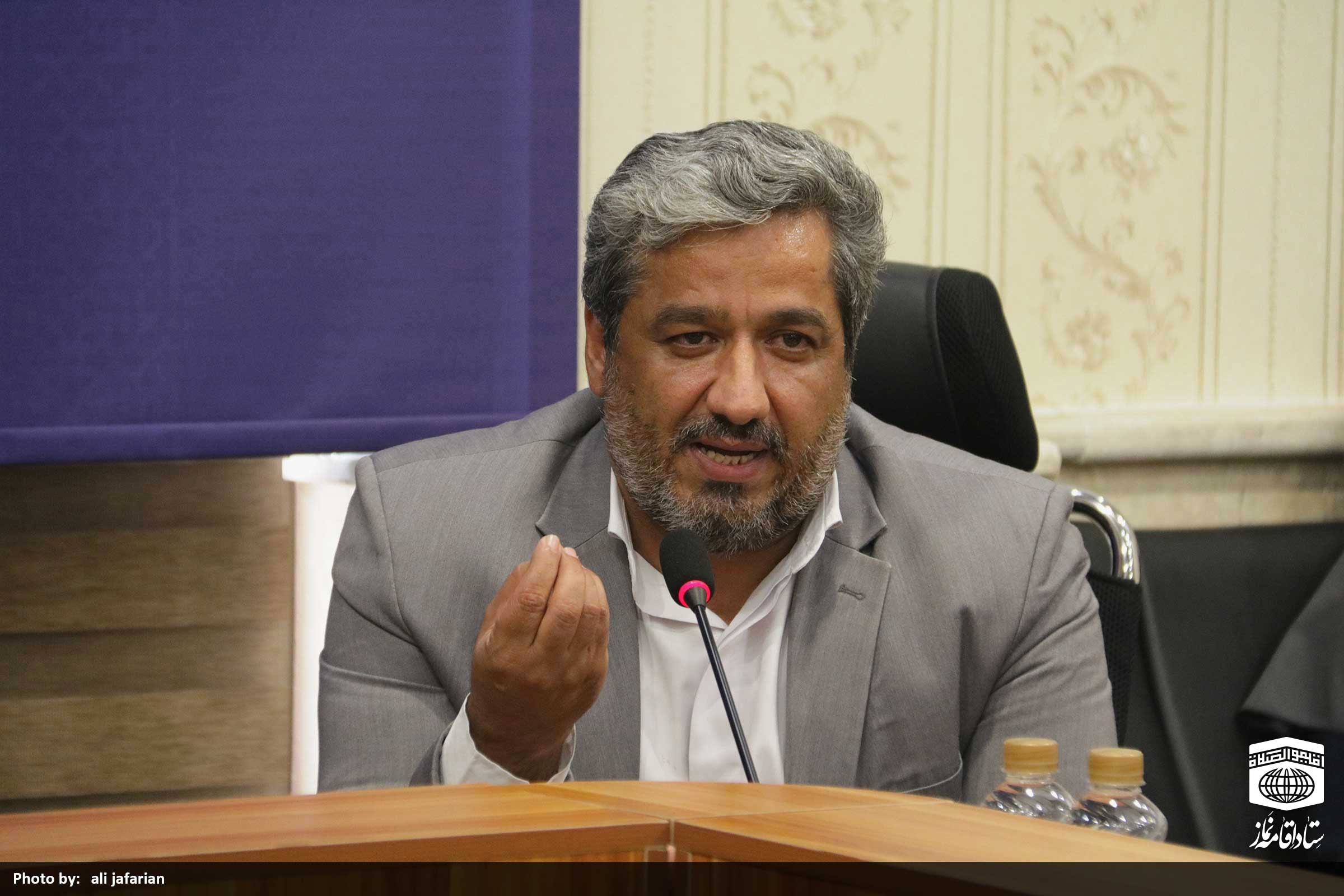 نشست صمیمی دختران دانش آموزان با رئیس ستاد اقامه نماز کشور