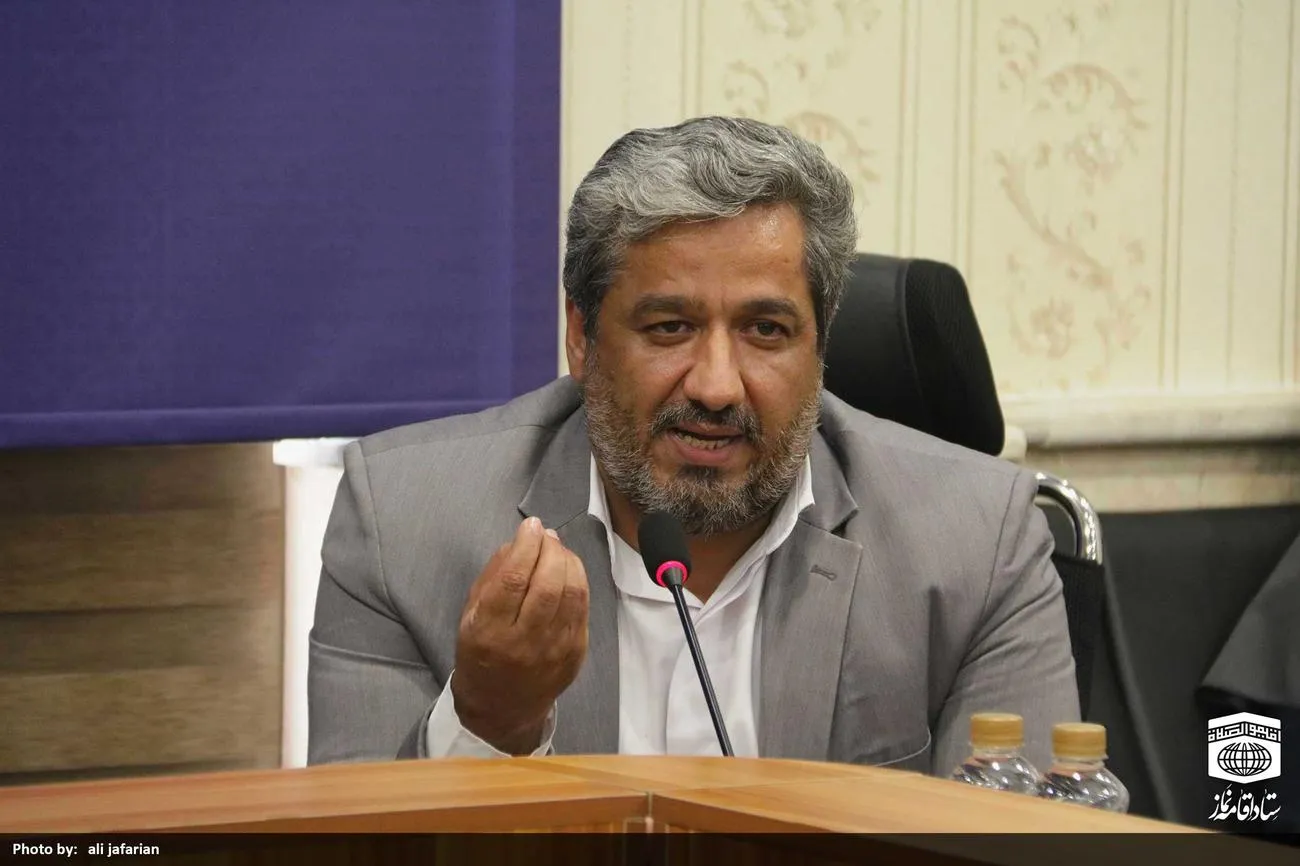 نشست صمیمی دختران دانش آموزان با رئیس ستاد اقامه نماز کشور