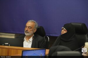 نشست صمیمی دختران دانش آموزان با رئیس ستاد اقامه نماز کشور