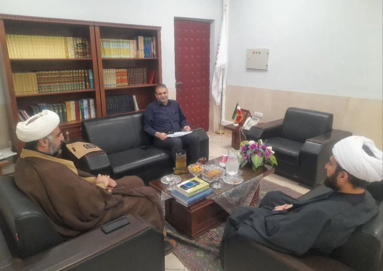 نشست مدیر ستاد اقامه نماز با سرپرست اداره کل فرهنگ و ارشاد اسلامی استان البرز