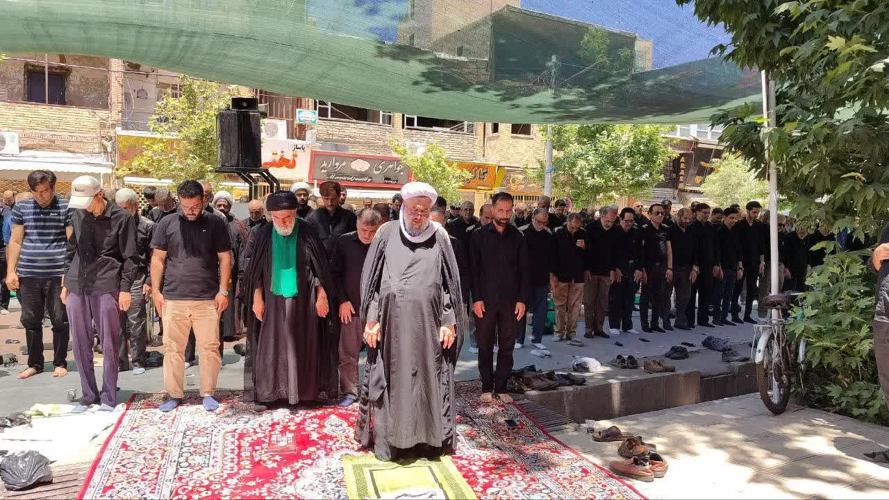 نماز ظهر عاشورا در سراسر استان همدان اقامه شد