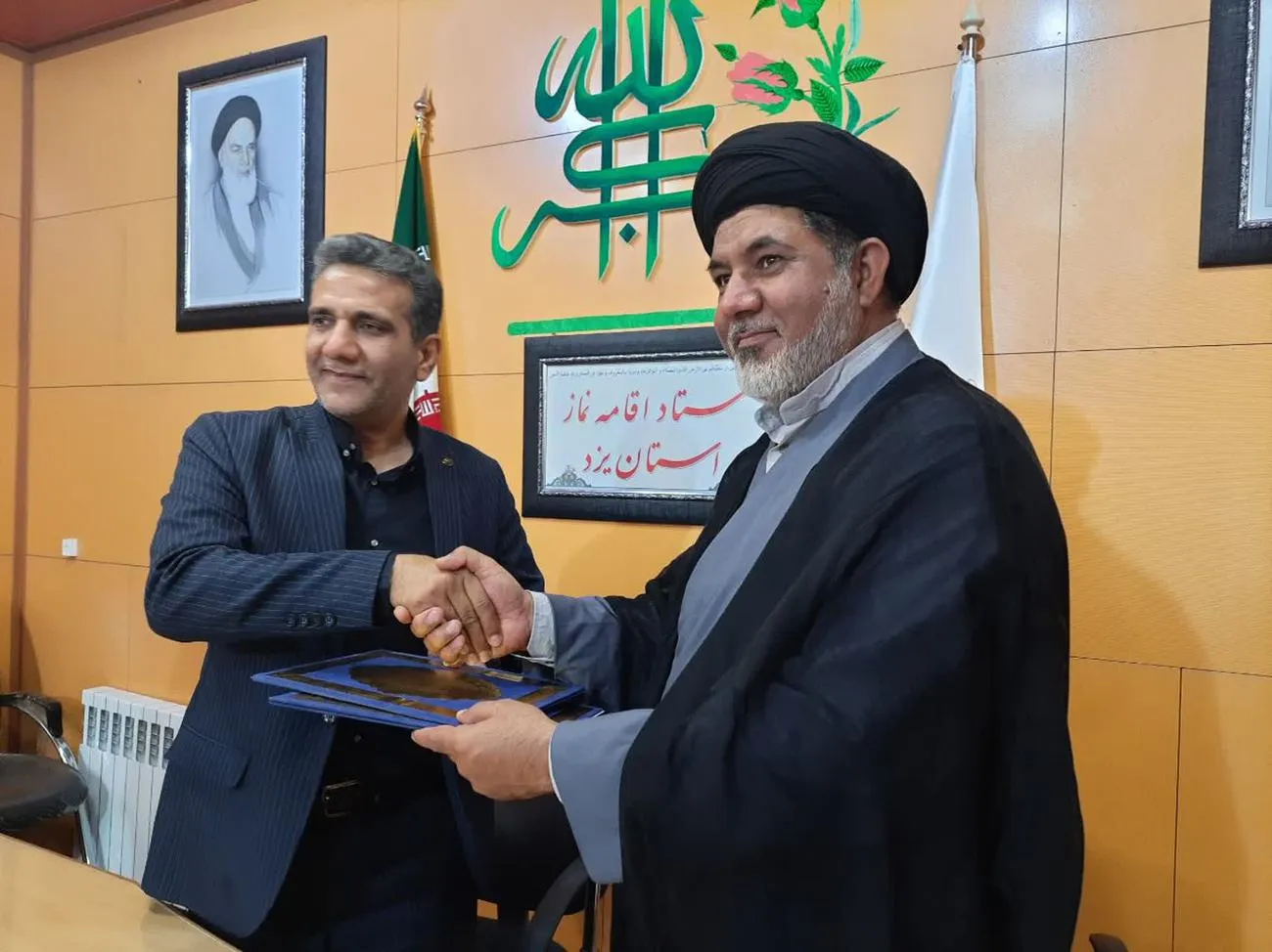 امضای تفاهمنامه بومی شرکت ارتباطات زیرساخت استان و ستاد اقامه نماز استان یزد