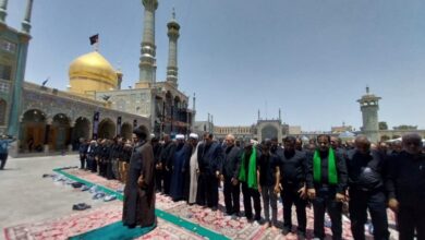 نماز ظهر و عصر تاسوعای حسینی در قم اقامه شد