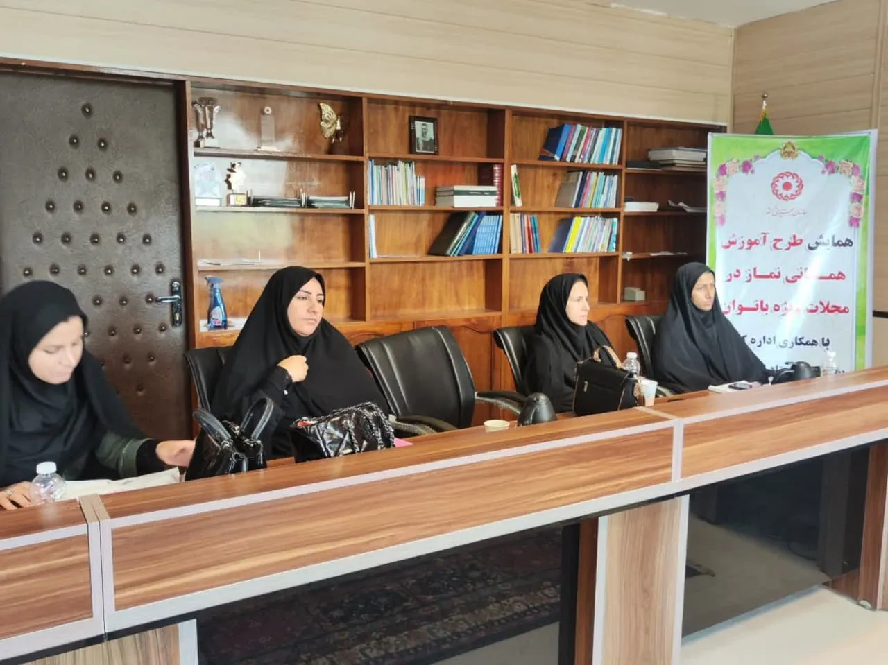 دوره آموزش همگانی نماز در محلات ویژه بانوان بهزیستی استان ایلام برگزار شد