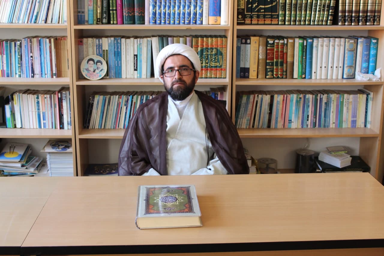 مدیر ستاد اقامه نماز استان مرکزی