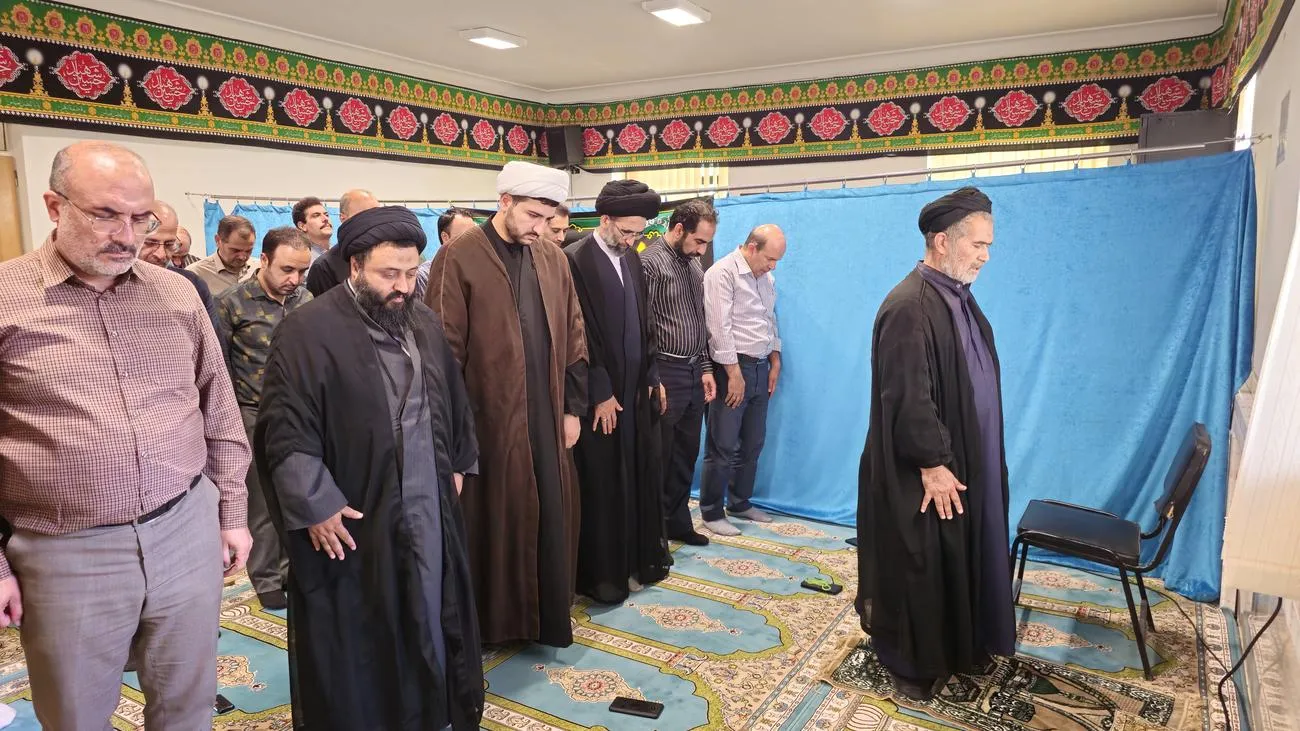 بازدید از اداره امور مالیاتی کاشان به مناسبت دهه ترویج فرهنگ و معارف نماز