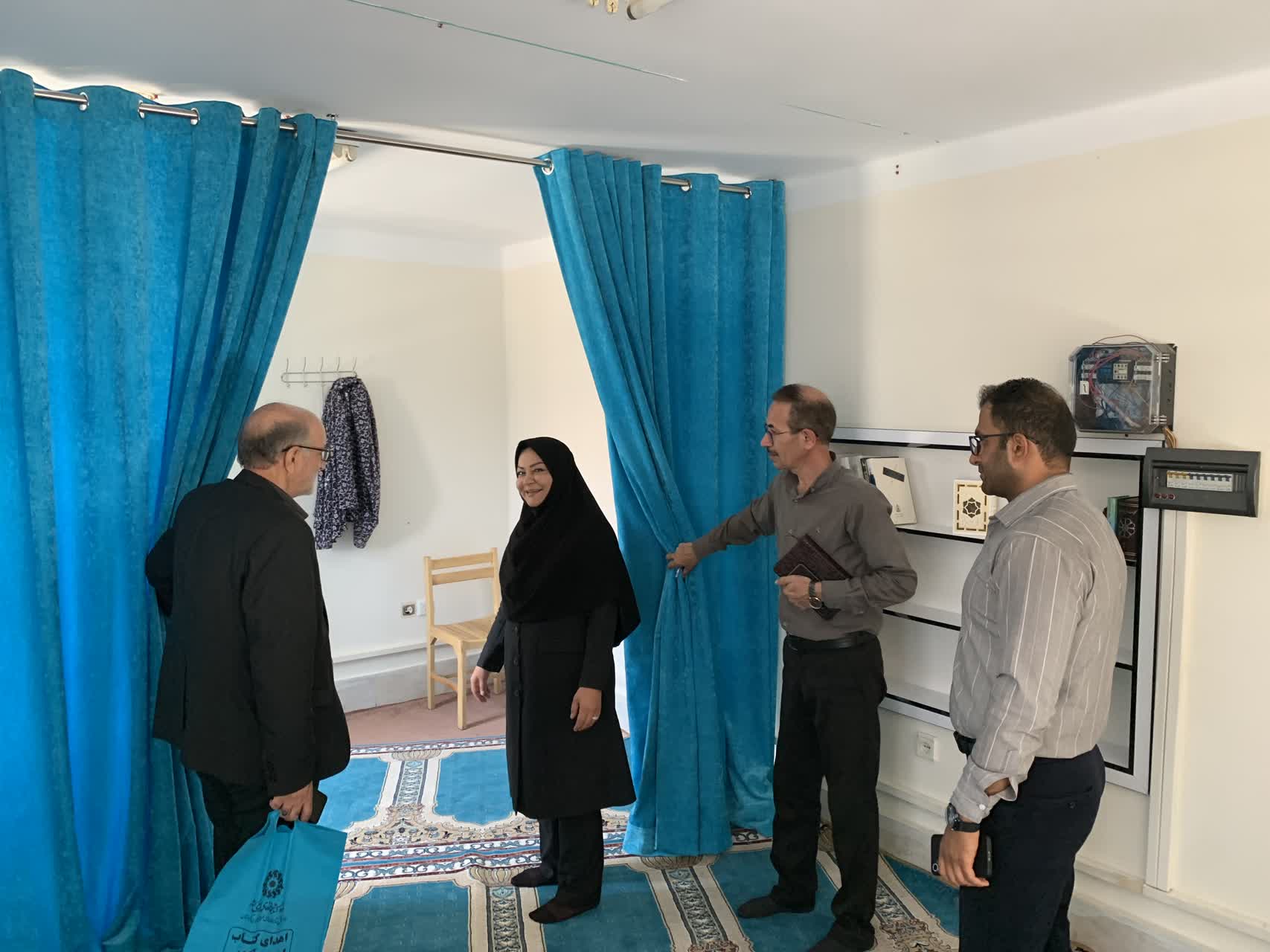 از نمازخانه های دستگاه های اجرایی شهرستان سنندج بازدید به عمل آمد