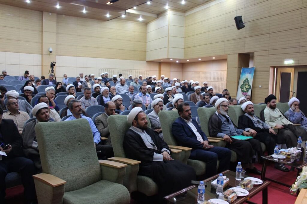 نشست فصلی دبیران و امامان جماعت دستگاه های اجرایی خراسان شمالی