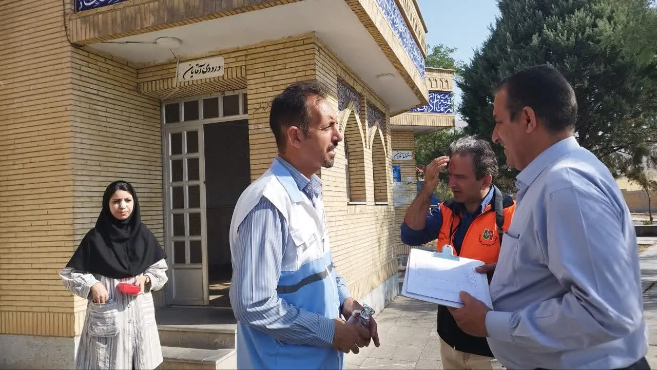 از مجتمع های خدماتی رفاهی ، مساجد و نماز خانه های بین راهی کرمانشاه به گنگاور بازدید شد -3