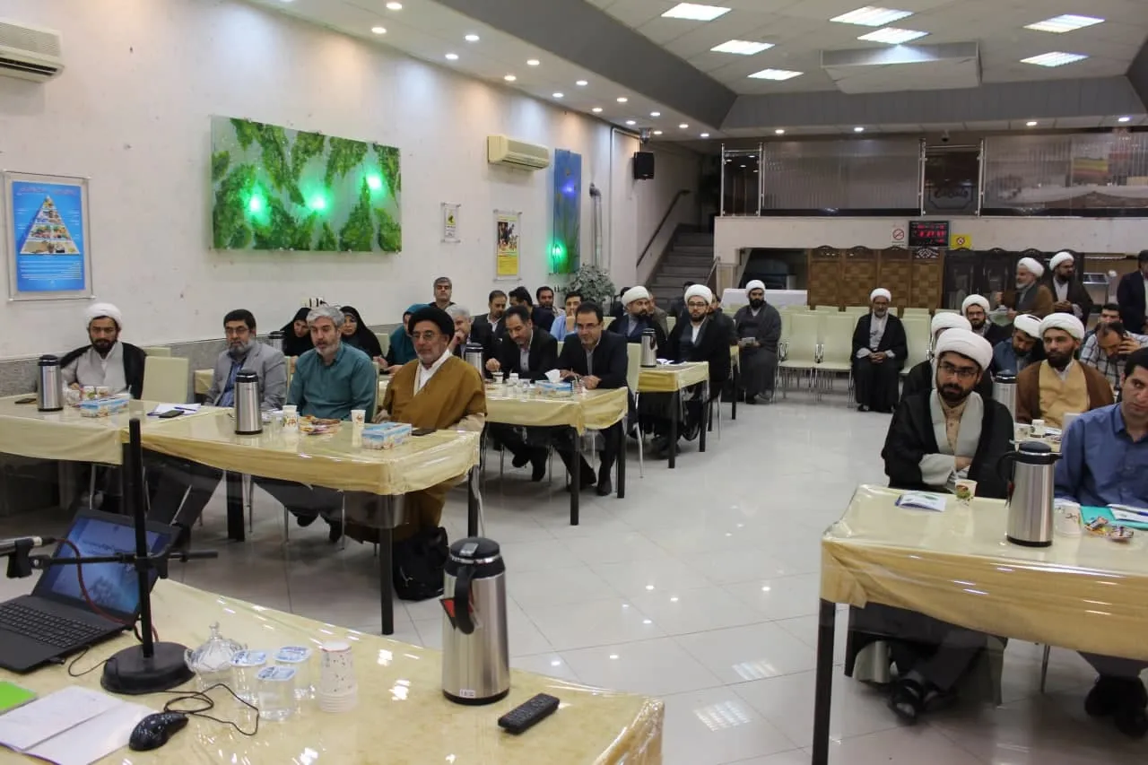 دومین دوره آموزشی معارف نماز در استان مرکزی