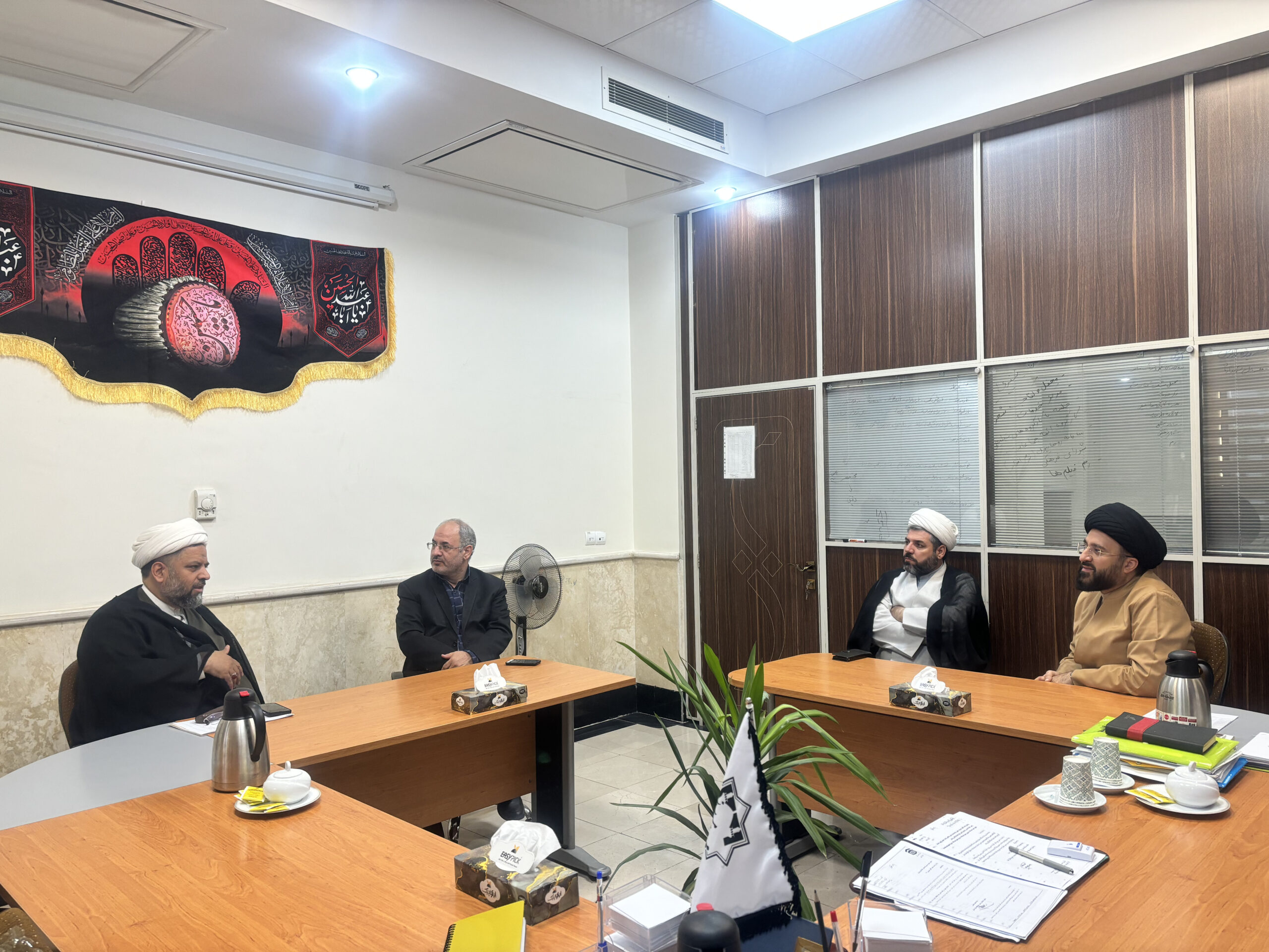 مدیرکل تبلیغات اسلامی شهرستانهای استان تهران با مدیر ستاد اقامه نماز دیدار کرد