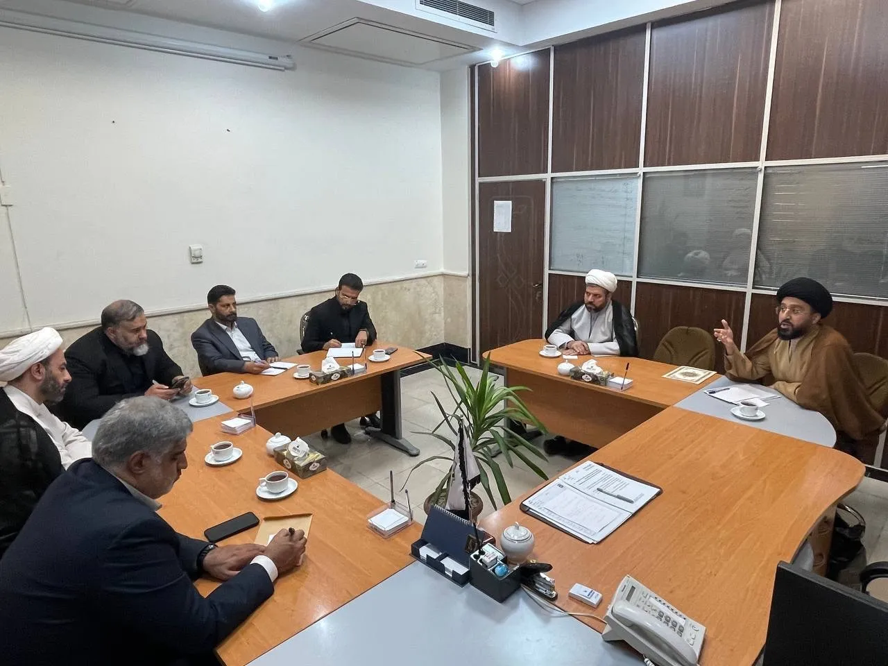 فرماندار تهران با مدیر ستاد اقامه نماز دیدار و گفتگو کرد