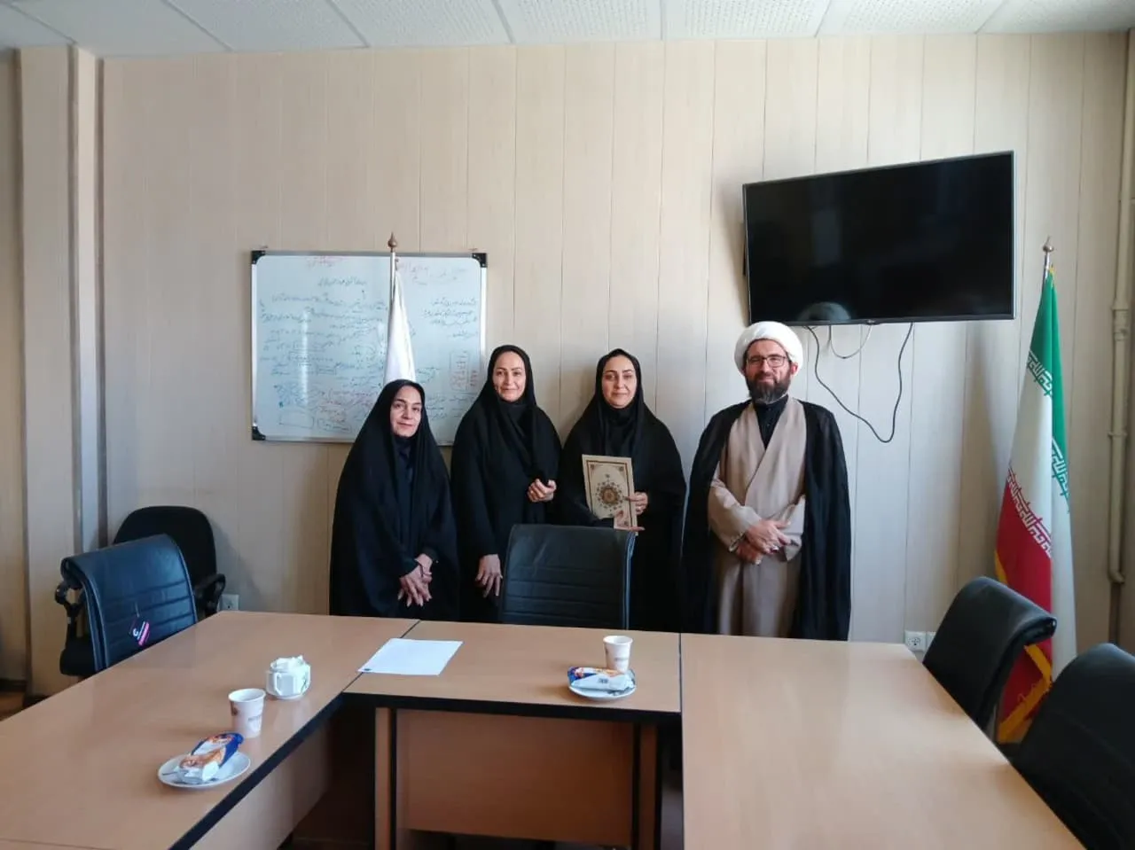 از خبرنگاران فعال در حوزه نماز استان مرکزی تقدیر شد